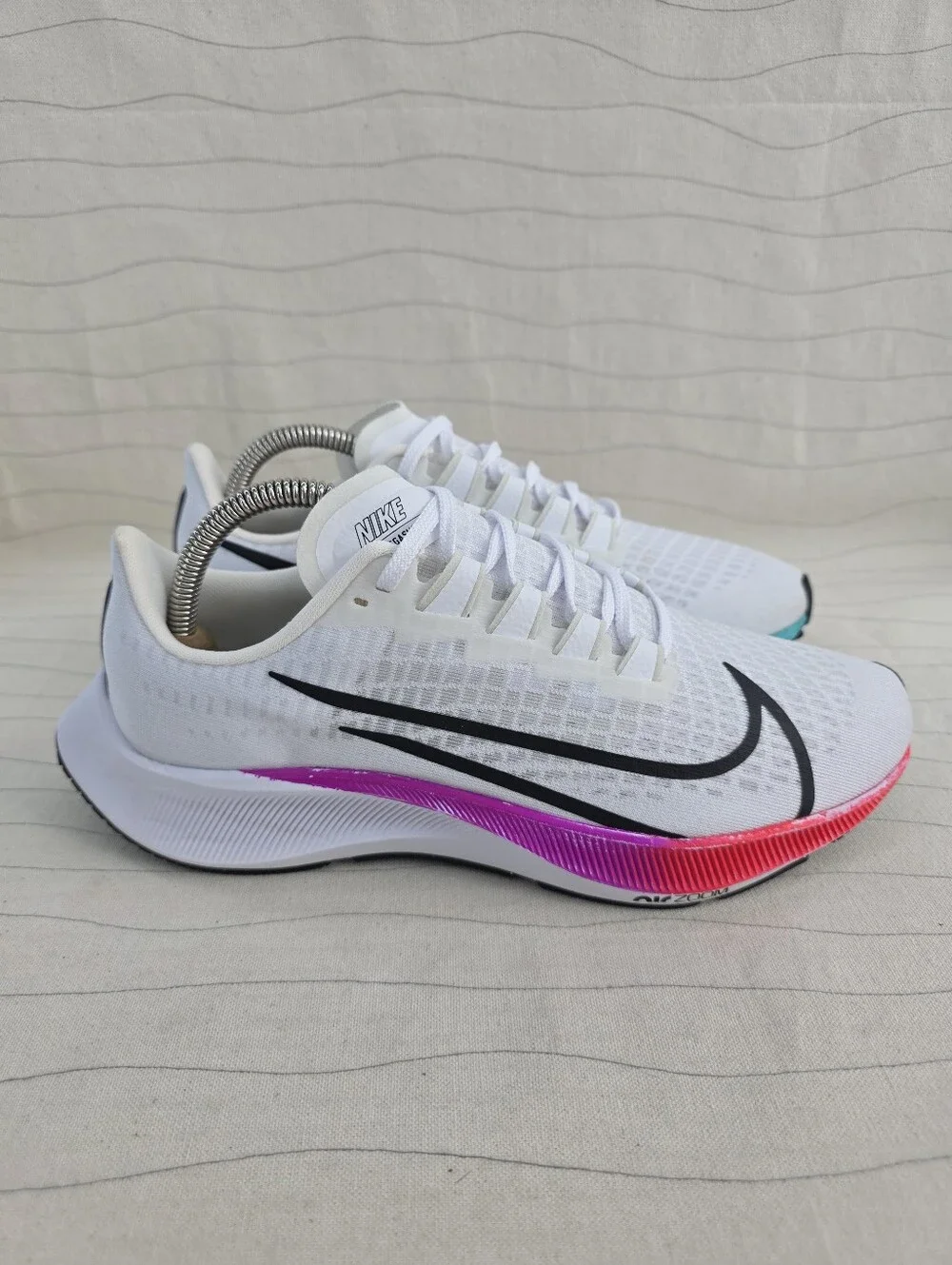 Nike Womens Air Zoom Pegasus 37 White Multi-Color Running Shoes BQ9647-103 Sz 9